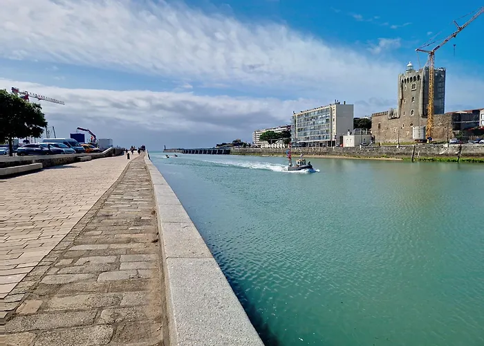 Alcove Pres De La Avec Balcon Et Wifi - Quartier Arago - Fr-1-331-229 *